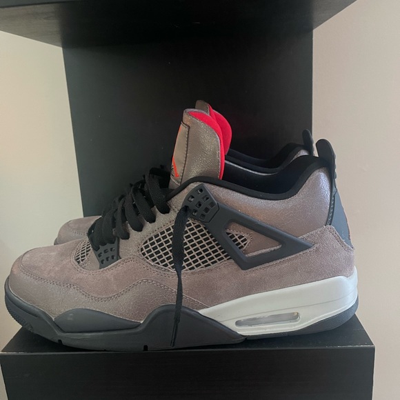 Jordan taupe haze, Jordan low fragment x Travis Scott